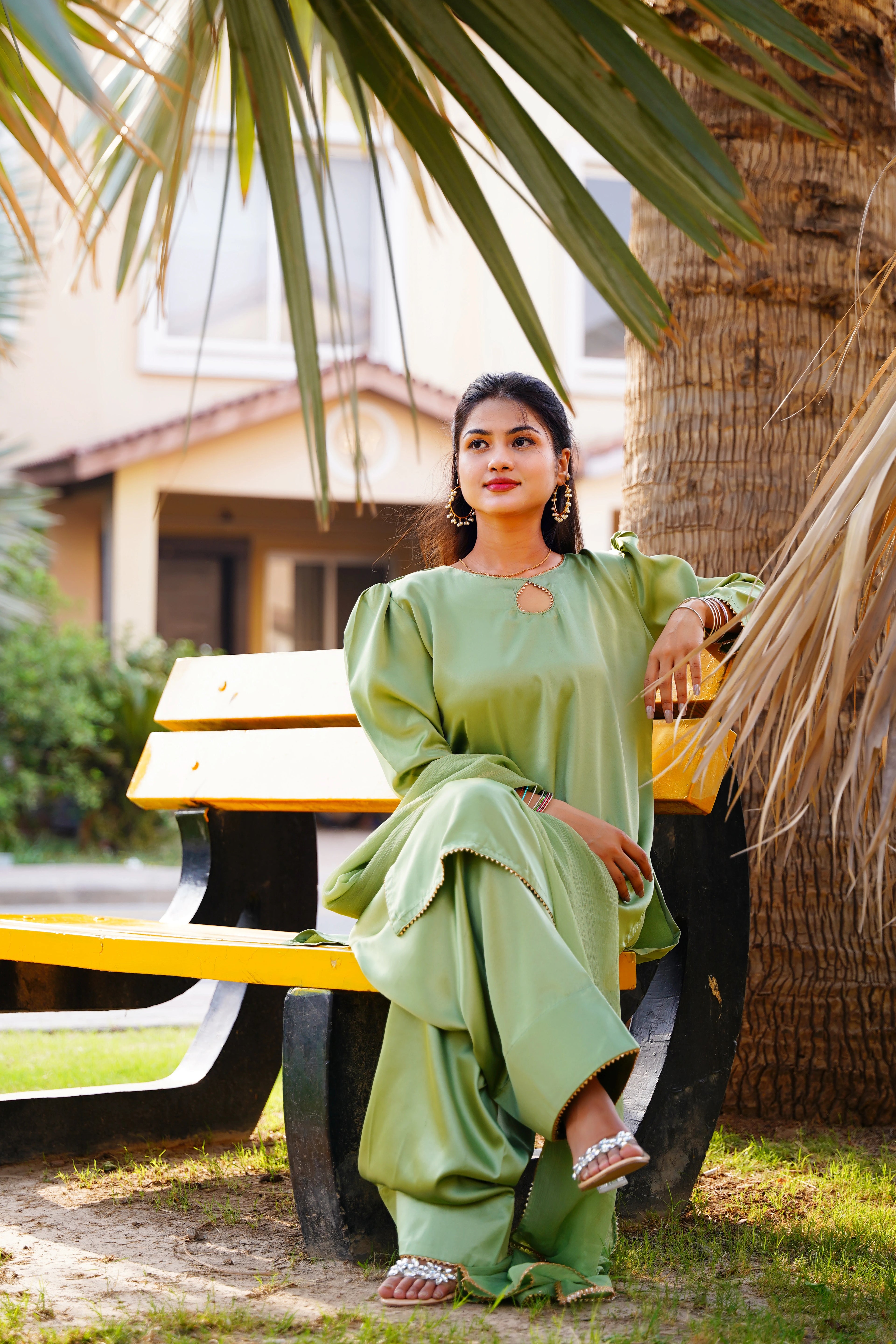 Indulge in luxury with our exquisite 3-piece Farshi Set