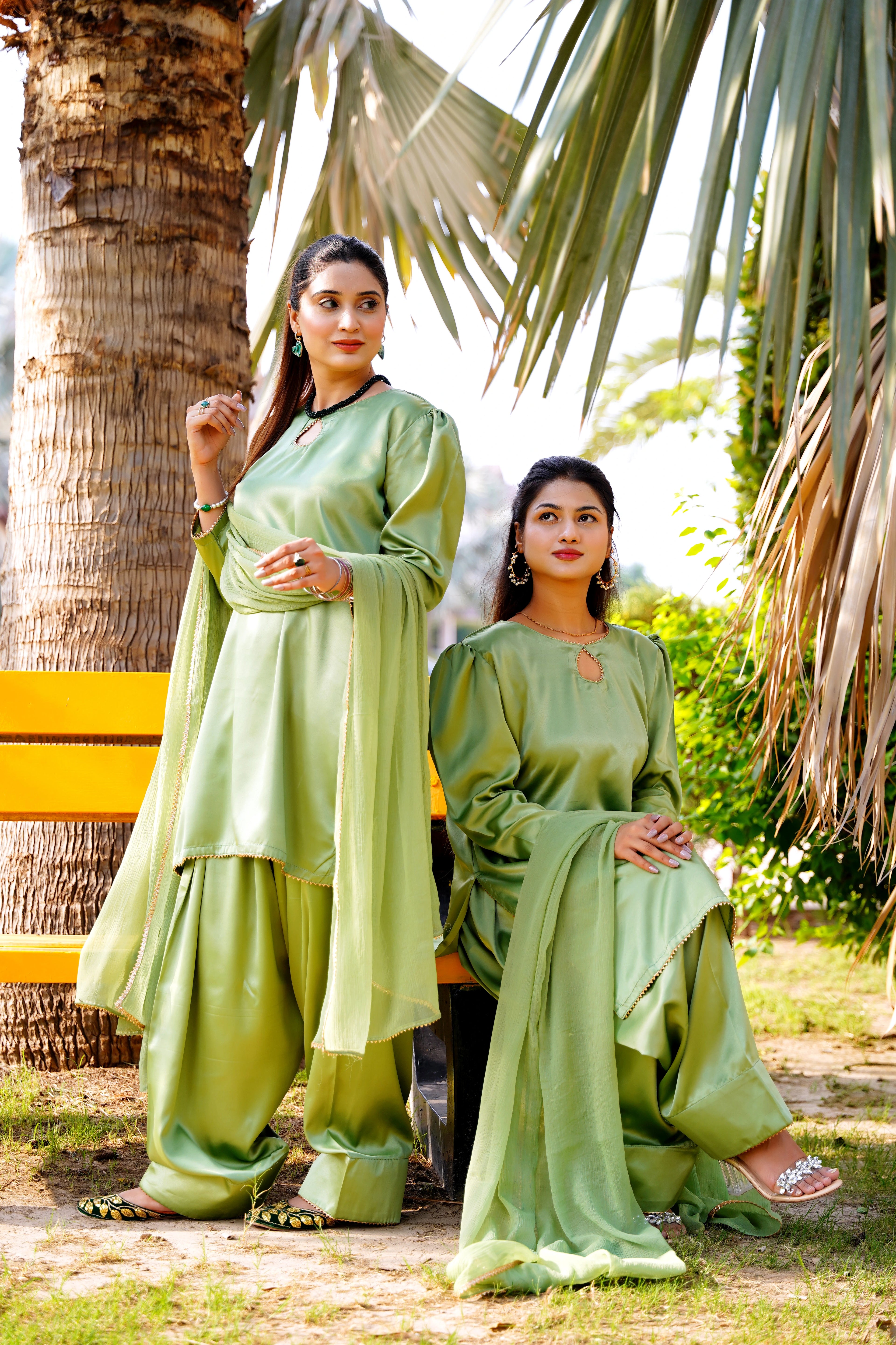 Indulge in luxury with our exquisite 3-piece Farshi Set