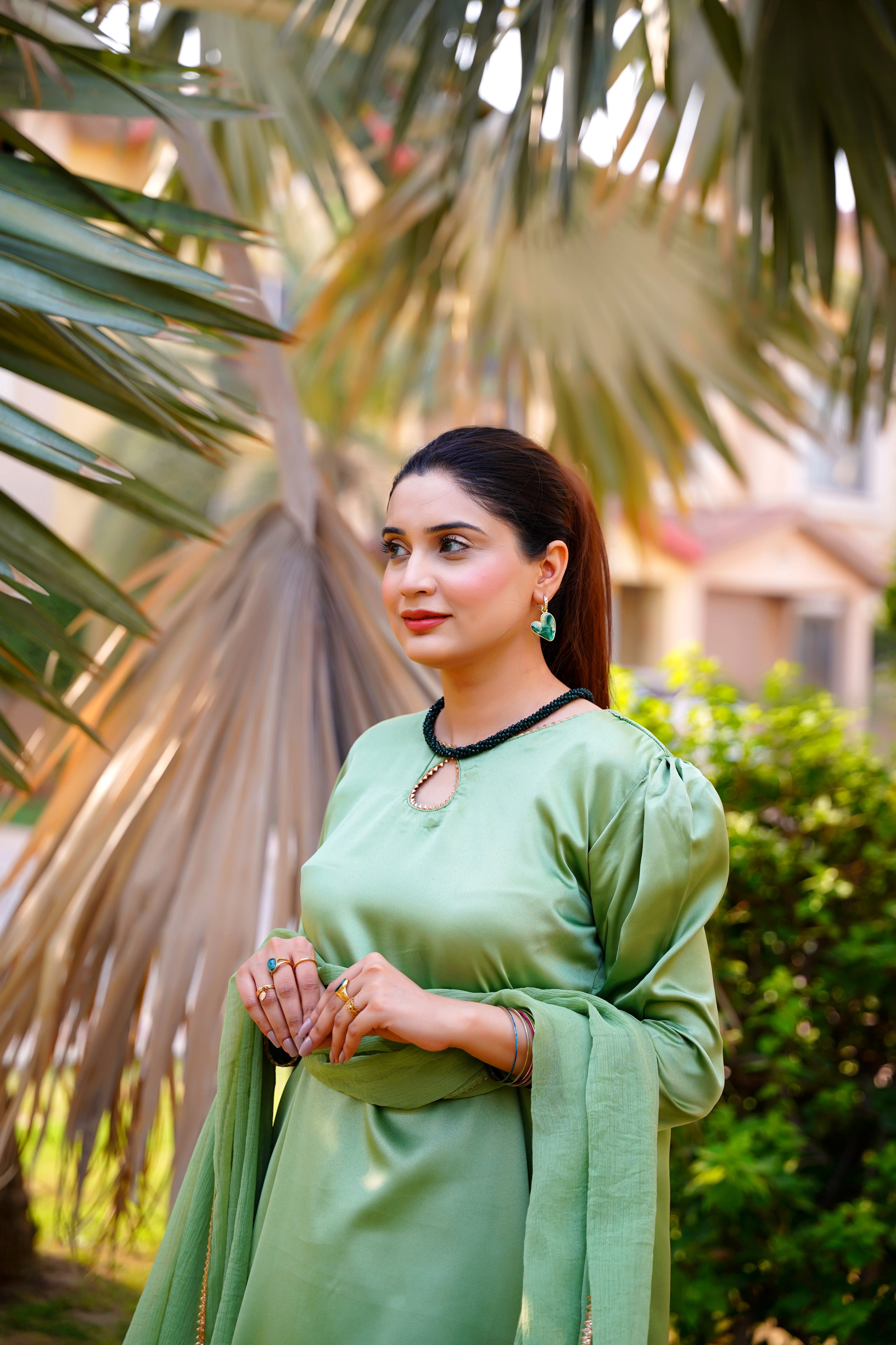 Indulge in luxury with our exquisite 3-piece Farshi Set